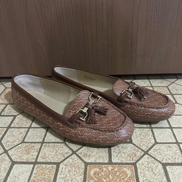 Talbots Everson Tassel Driving Moccasins Pebbled Leather Women Chainlink 9 1/2 M - Picture 1 of 9